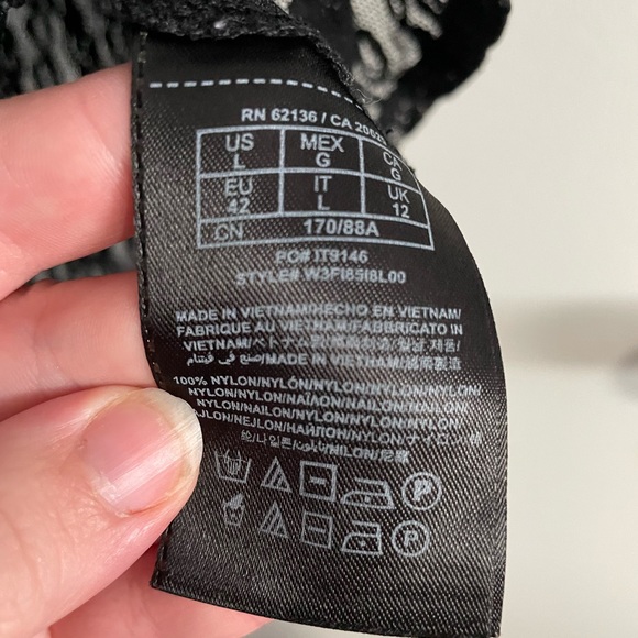 Guess Black Lace Sheer Sleeveless Shirt Size Large - Picture 4 of 6